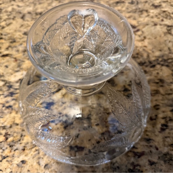 Vintage Teleflora 1985 Pedestal Compote Clear Fruit Bowl Pears & Leaf Pattern. - Picture 5 of 7